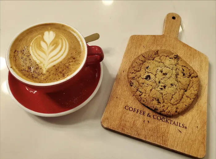 Five & Dime Coffee & Cocktails Picture 2