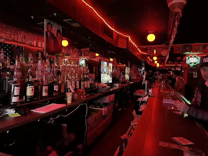Nassau Bar Picture 8