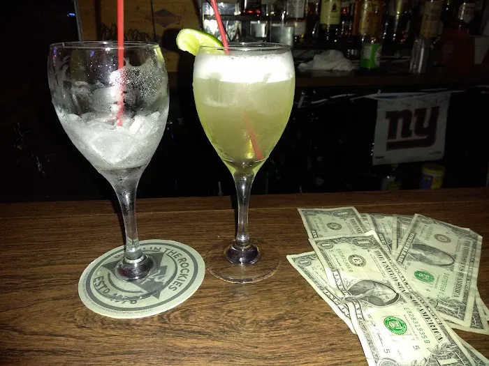 Nassau Bar Picture 4