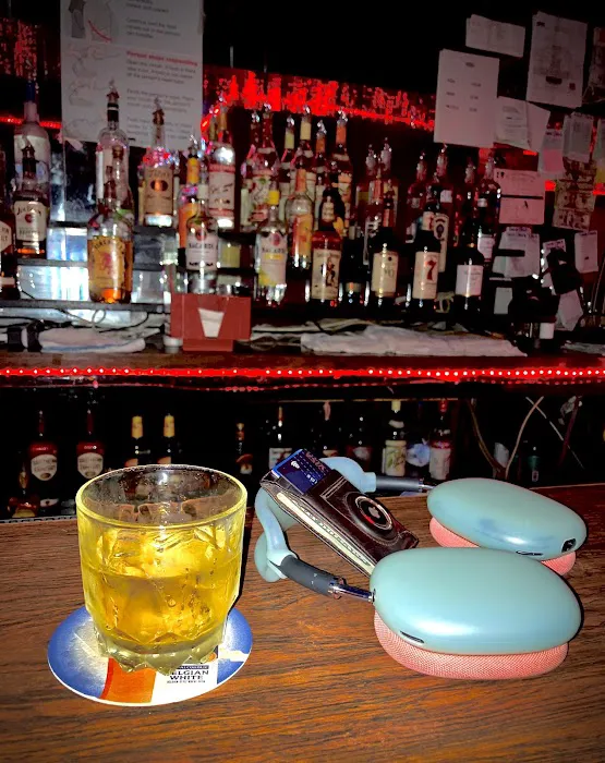 Nassau Bar Picture 6