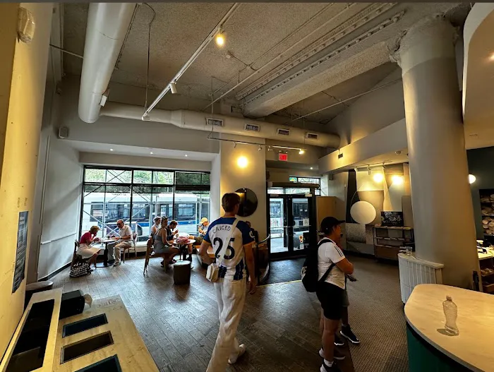 Starbucks Picture 4