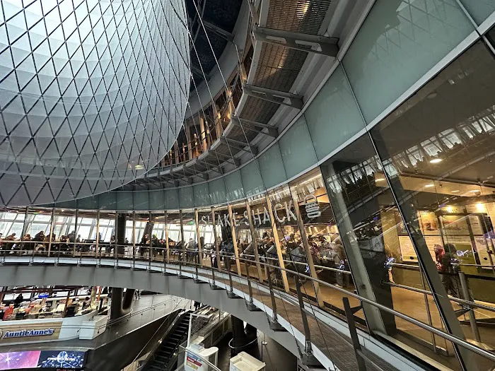 Shake Shack Fulton Transit CTR - Manhattan Picture 10