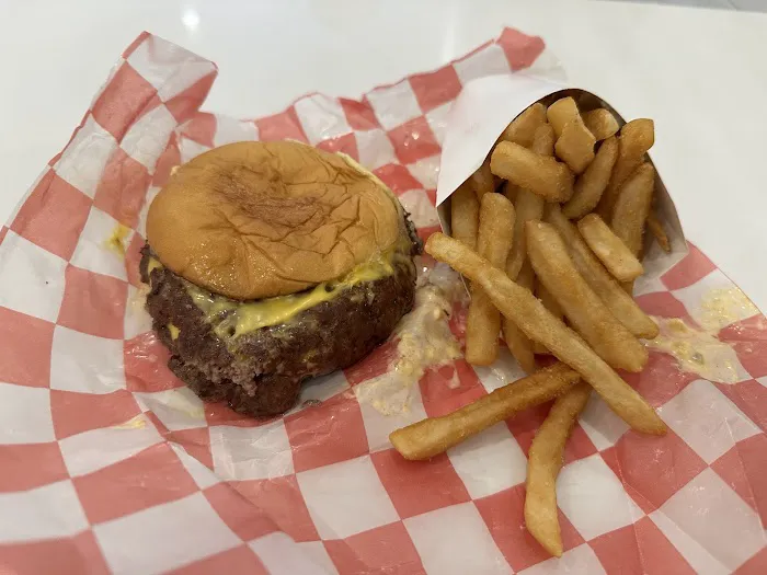 7th Street Burger Financial District Picture 5