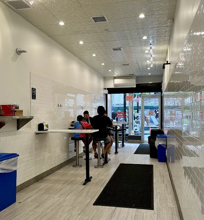 7th Street Burger Financial District Picture 10