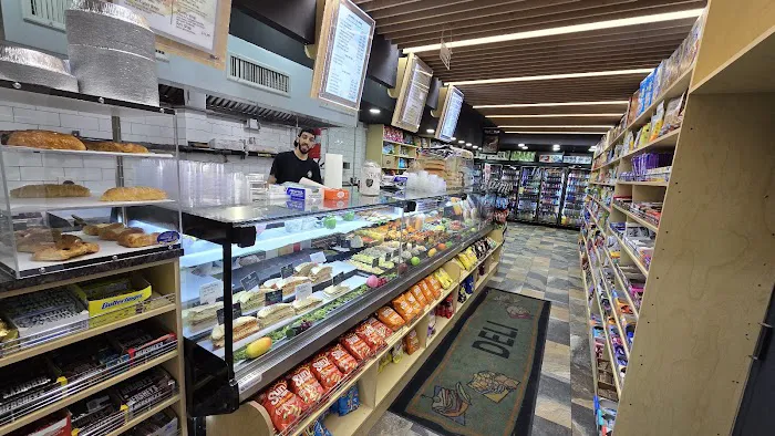 Heavenly Market Deli Picture 2