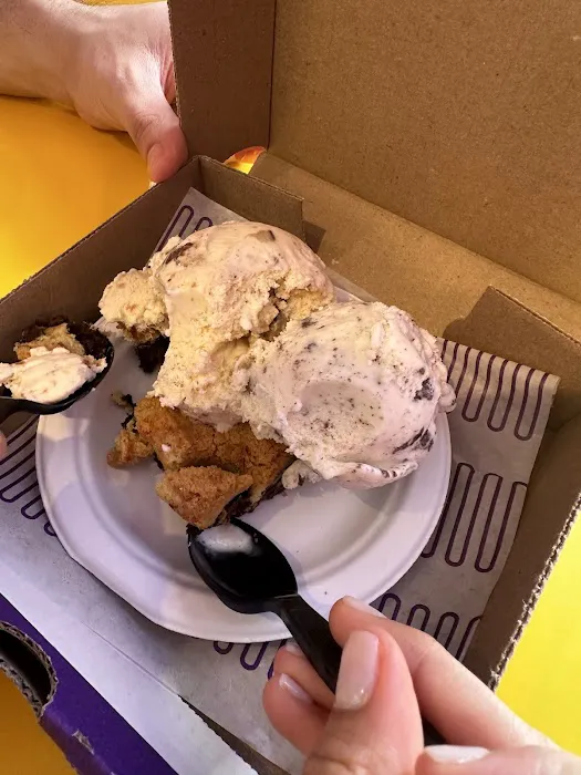Insomnia Cookies Picture 5