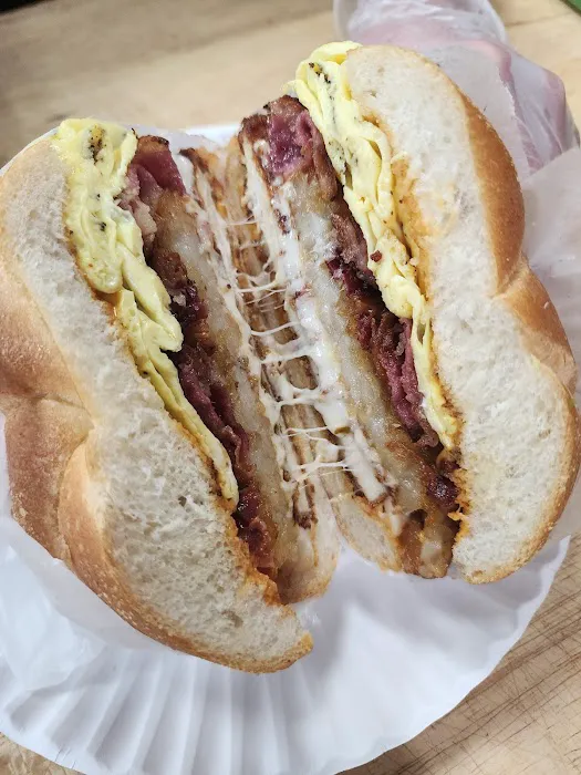 TRIBECA DELI GRILL Picture 4