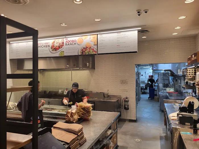 Chipotle Mexican Grill Picture 8