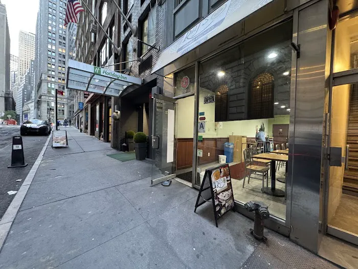 Raj's Indian Kitchen FiDi Picture 4