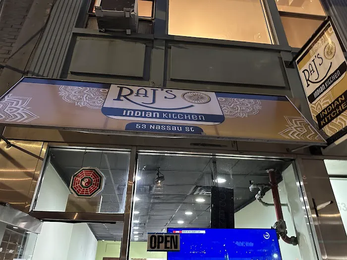 Raj's Indian Kitchen FiDi Picture 6