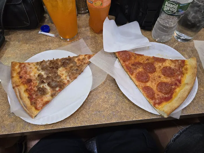 Stage Door Pizzeria Picture 6