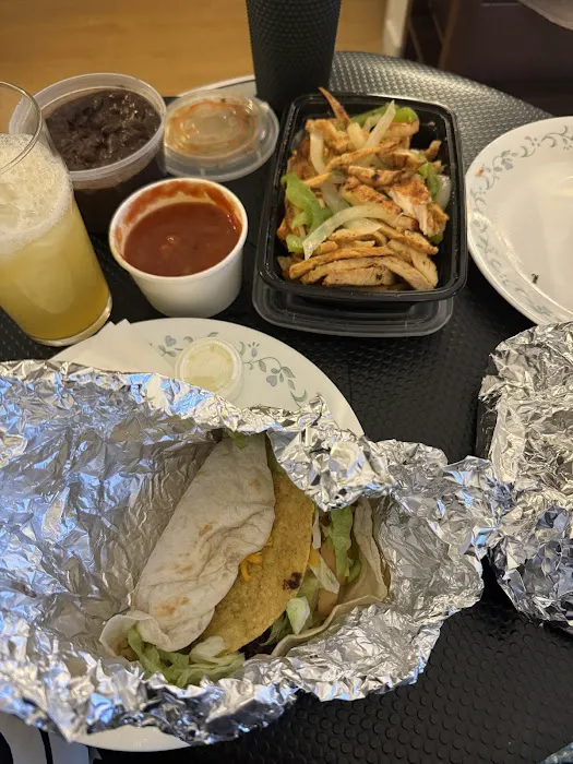 Burrito Mariachi Picture 5