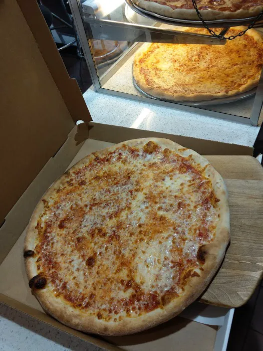 Friendly Gourmet Pizza Picture 10