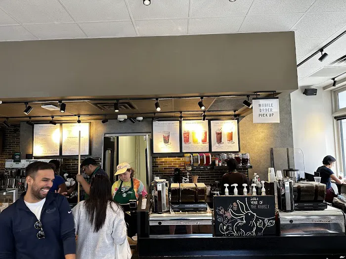 Starbucks Picture 6