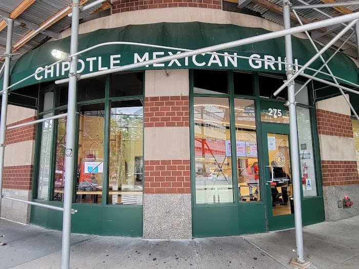 Chipotle Mexican Grill Picture 6