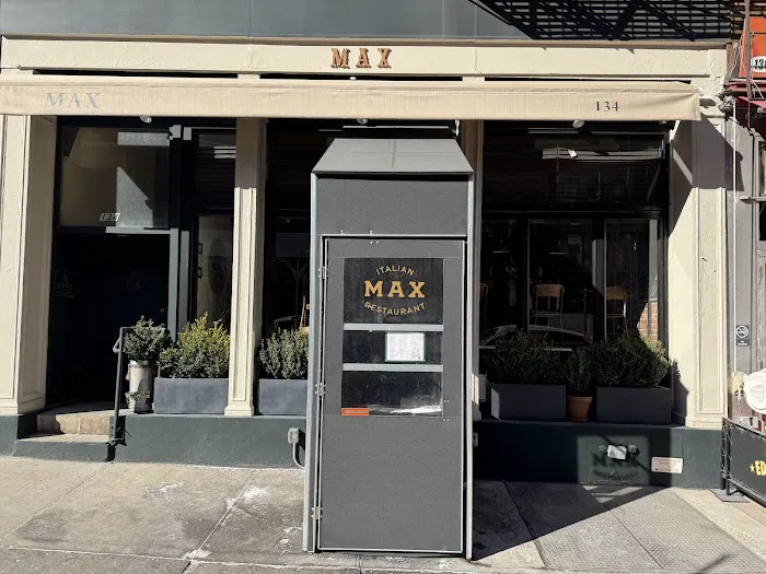 Max Restaurant Picture 2