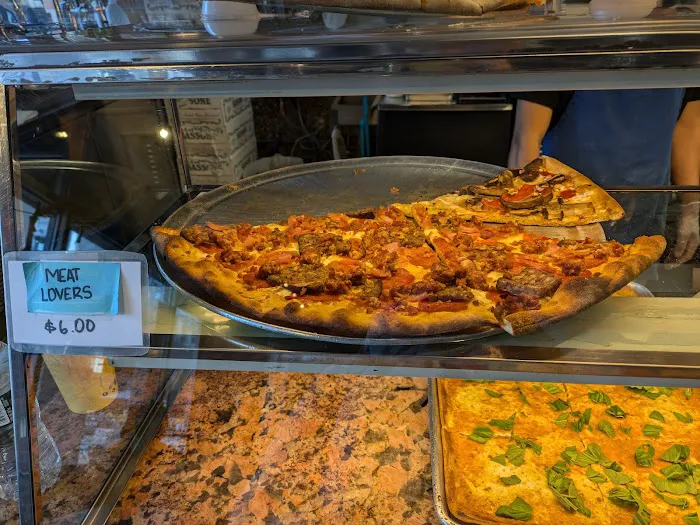 Luna Pizza Picture 10