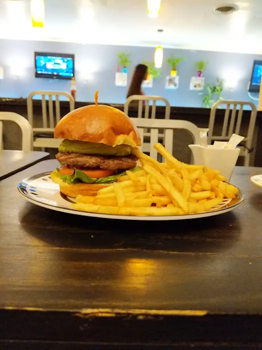 Atomic Wings Picture 7