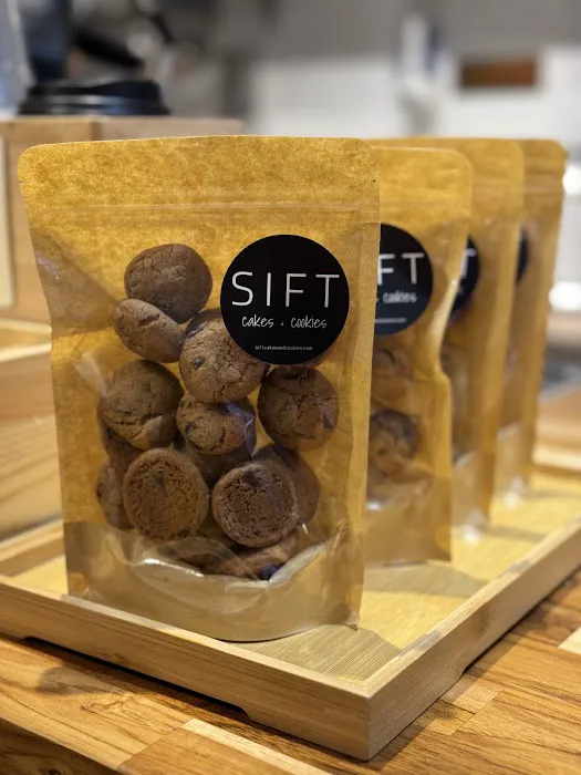 Sift Cakes and Cookies Picture 5