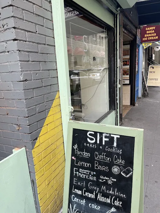 Sift Cakes and Cookies Picture 10