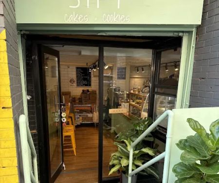 Sift Cakes and Cookies