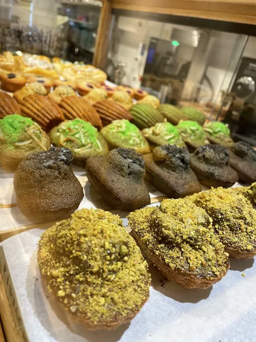Sift Cakes and Cookies Picture 6