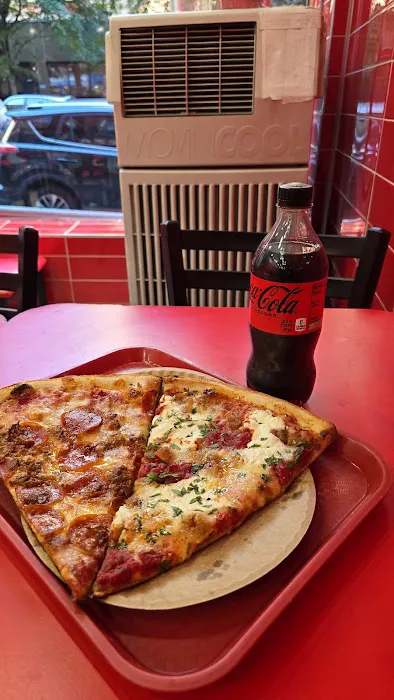 Little Italy Pizzeria and Deli Picture 4