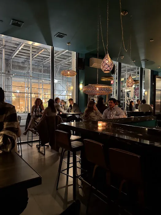 Zizi Wine Bar Picture 7