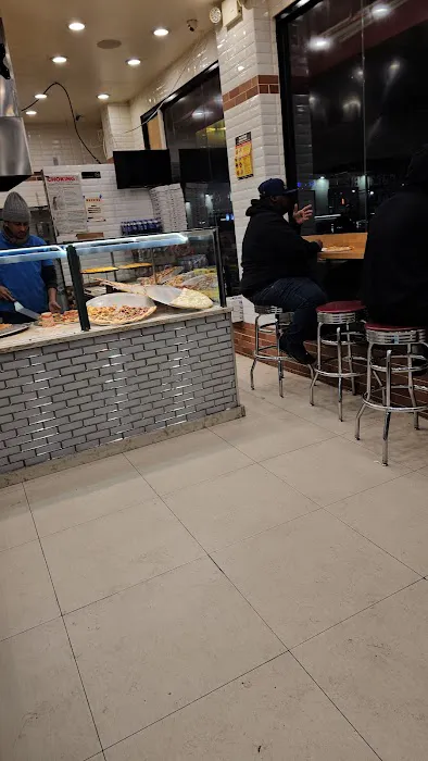 Pizzatown Picture 7