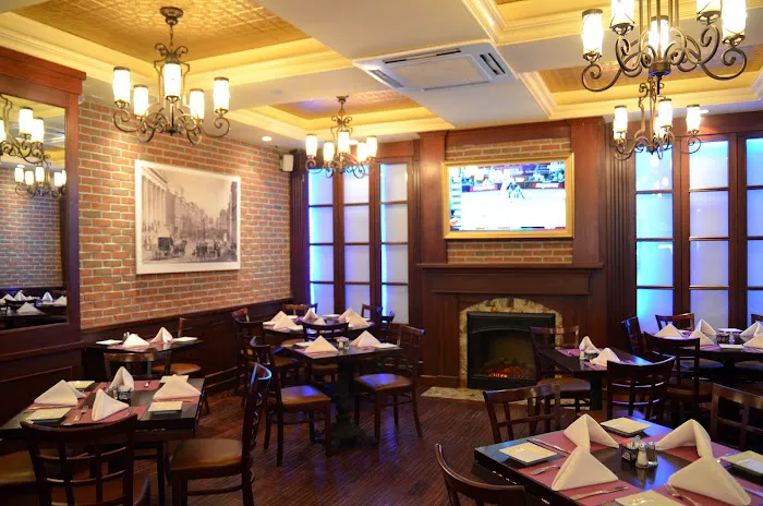 Ryan Maguire's Bar & Restaurant Picture 5