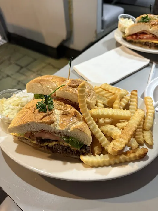 Pearl Diner Picture 7