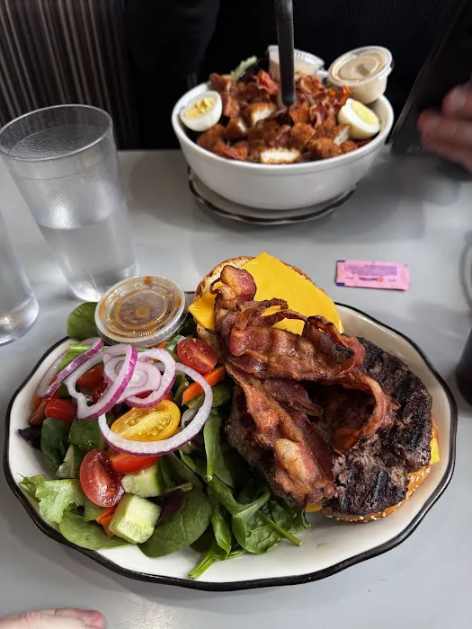 Square Diner Picture 4