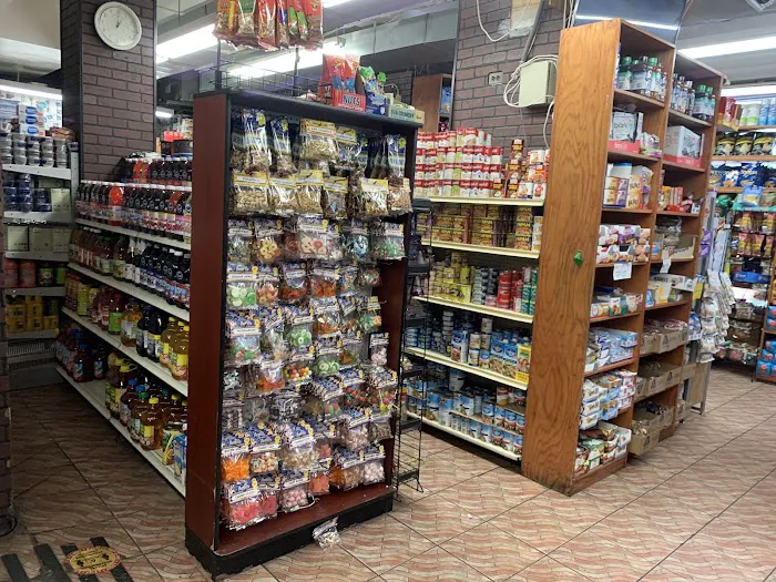 New Way Deli & Grocery Picture 10