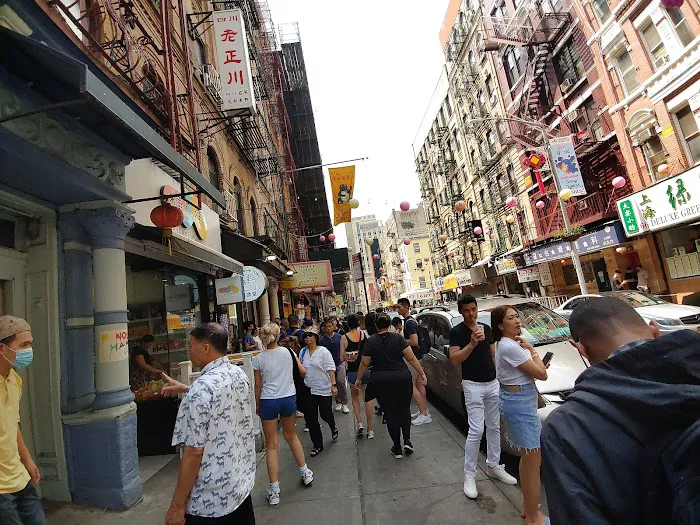 Sugartown NYC Picture 3