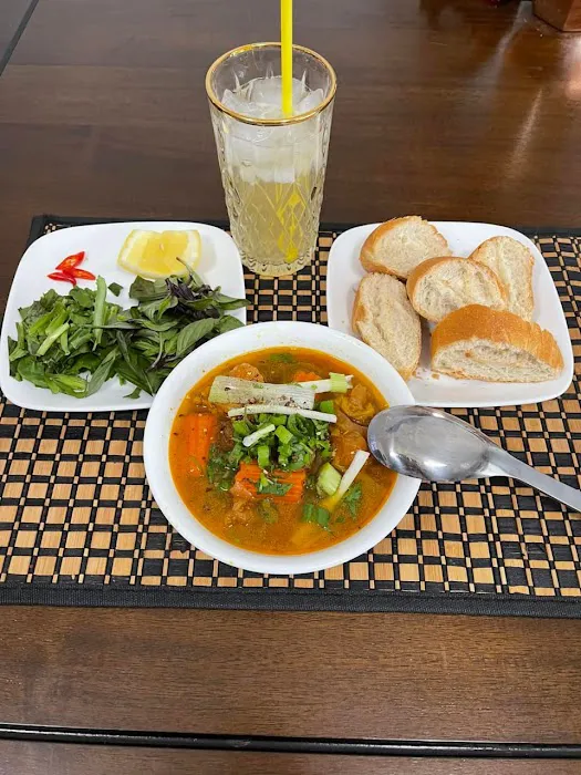 Vietnam Restaurant Picture 10