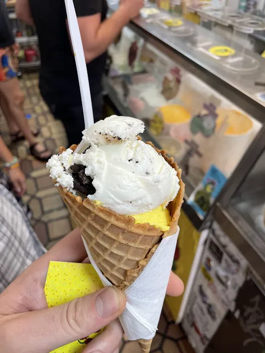 The Original Chinatown Ice Cream Factory Picture 4