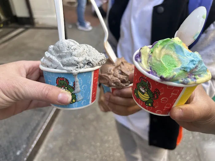 The Original Chinatown Ice Cream Factory Picture 2