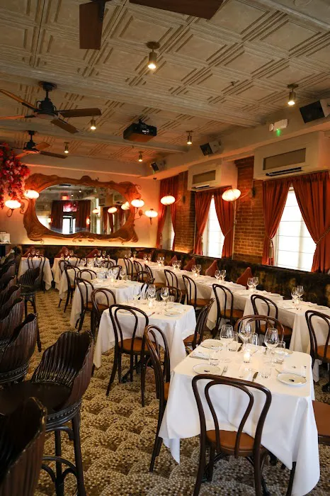 The Paris Café Picture 6