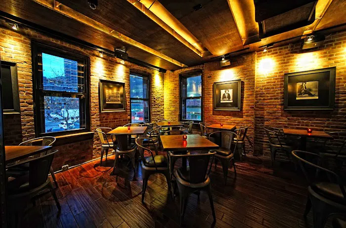 The Hideaway Seaport Picture 8