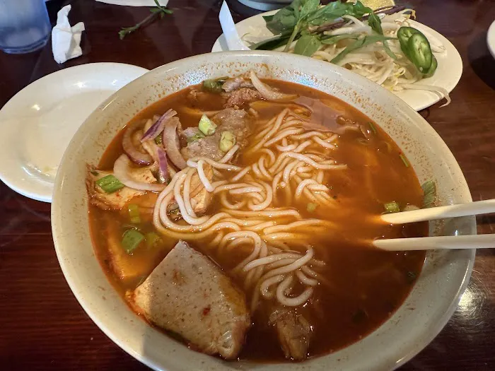 Pasteur Grill & Noodles Picture 8