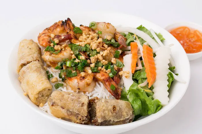 Pasteur Grill & Noodles Picture 1