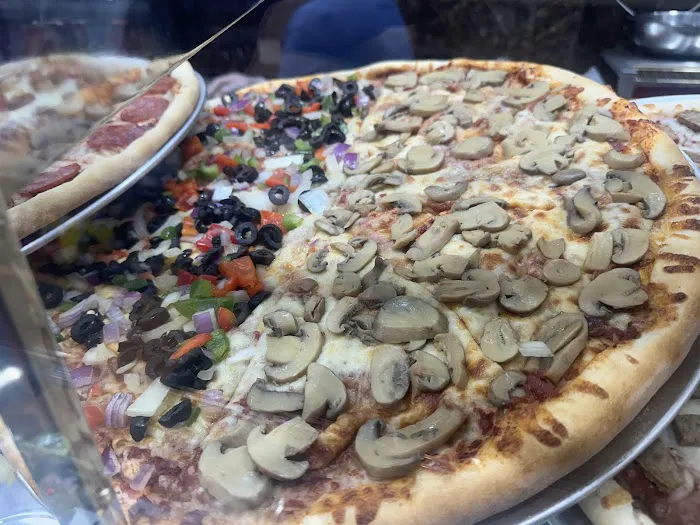 Mulberry Deli & Pizza Picture 2