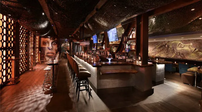 The Tuck Room Picture 4
