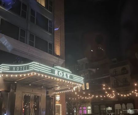 Paul's Cocktail Lounge