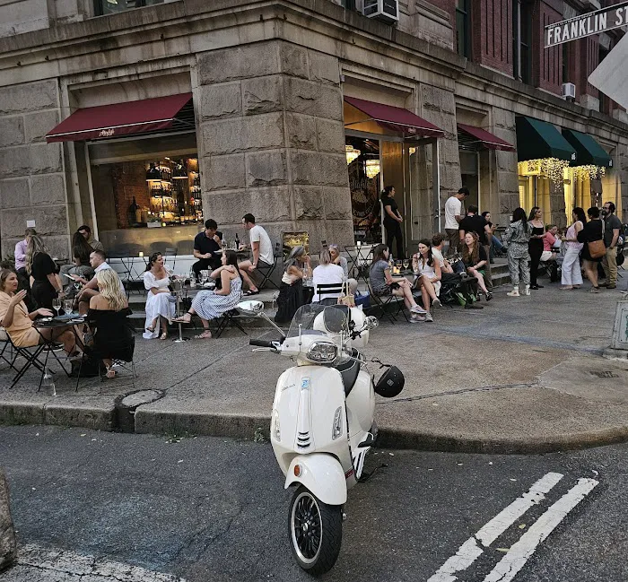 Stafili Wine Cafe Picture 4