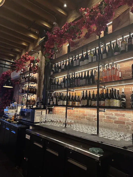 Stafili Wine Cafe Picture 6