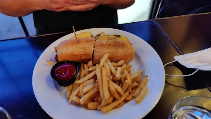 AOA Bar & Grill, 35 Avenue of the Americas Picture 3