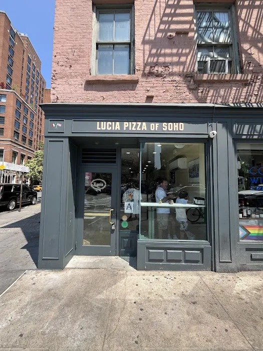 Lucia Pizza Of SoHo Picture 4