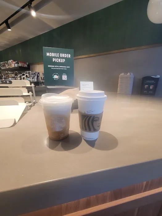 Starbucks Picture 3