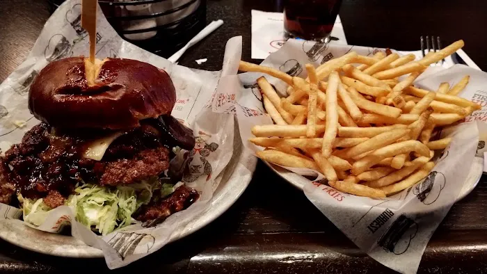 Bill's Bar & Burger Picture 8